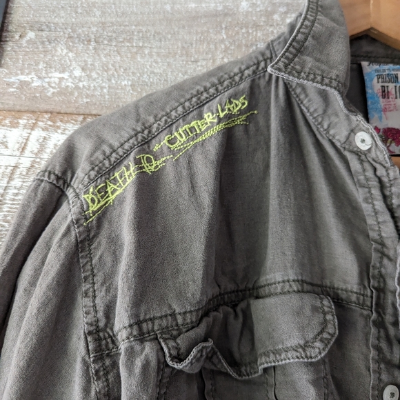 Unique Artful Dodger Embroidered Shirt - Picture 5 of 9